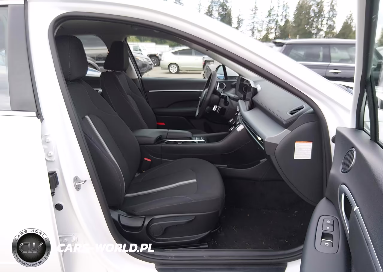 2026 Hyundai Sonata Hybrid Blue VIN:KMHL24JJ7TA162093 - 5