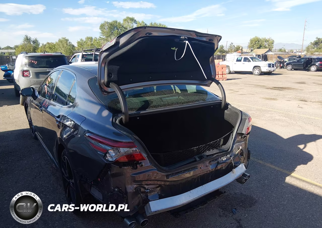 2018 Toyota Camry Xse V6 VIN:4T1BZ1HK6JU500115 - 3