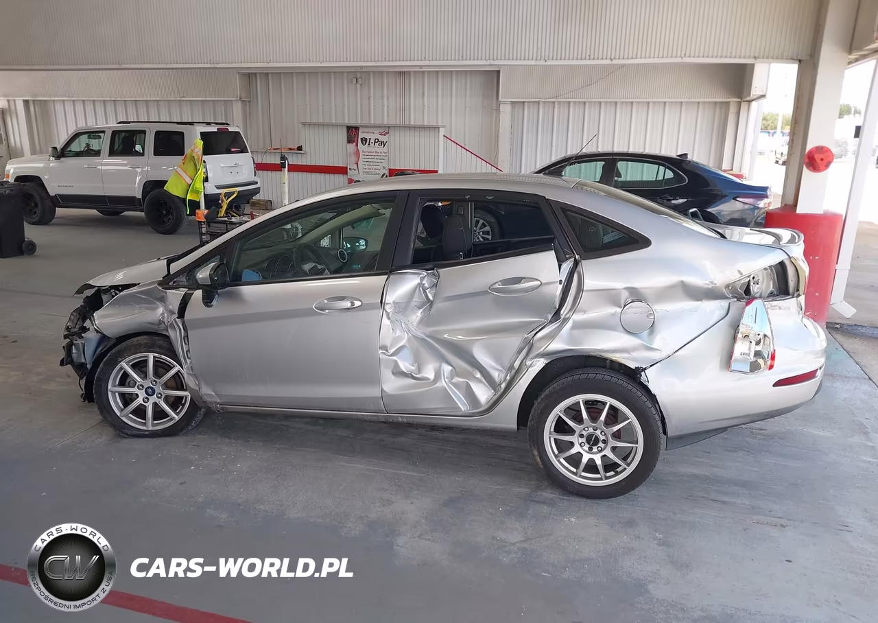2018 Ford Fiesta Se VIN:3FADP4BJ7JM123289 - 14