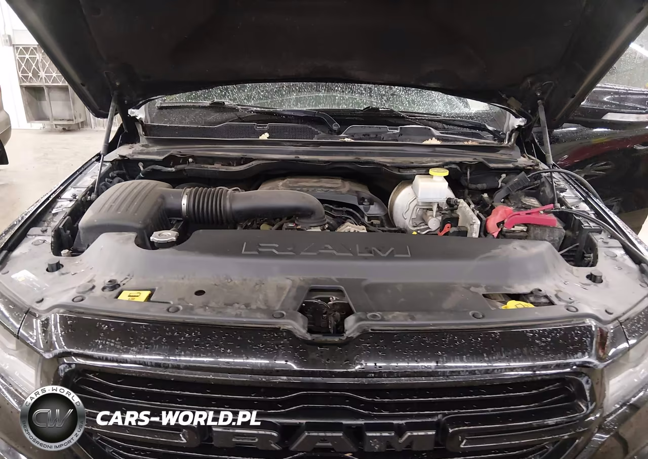 2019 Ram 1500 Laramie 4X4 5'7 Box VIN:1C6SRFJT1KN787161 - 10