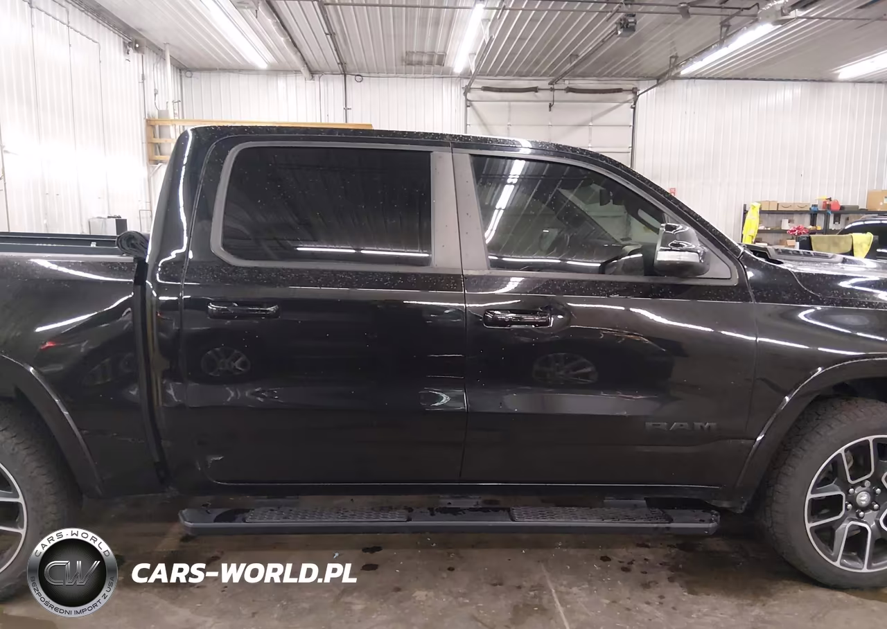 2019 Ram 1500 Laramie 4X4 5'7 Box VIN:1C6SRFJT1KN787161 - 13