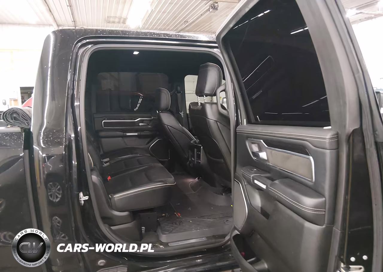 2019 Ram 1500 Laramie 4X4 5'7 Box VIN:1C6SRFJT1KN787161 - 8