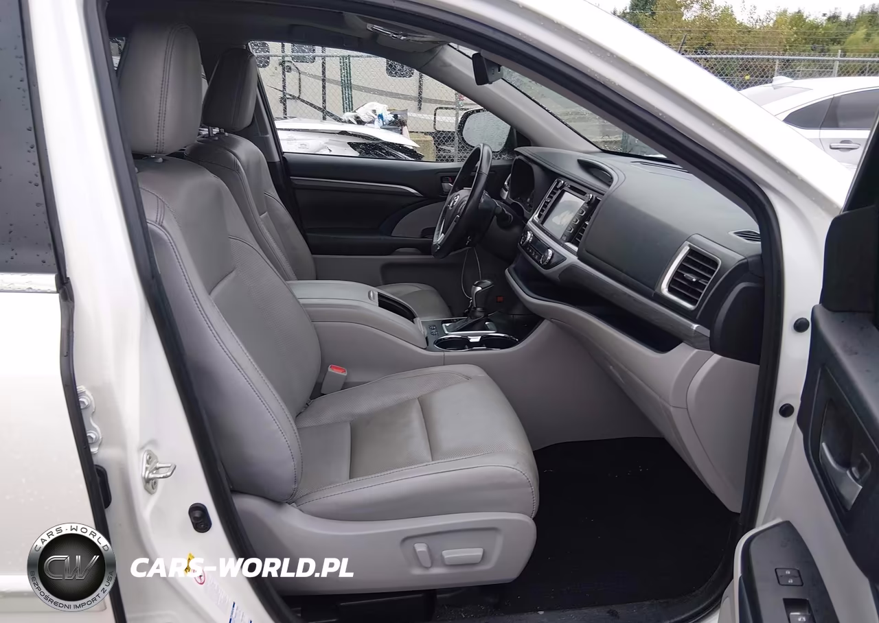 2018 Toyota Highlander Hybrid Limited Platinum VIN:5TDDGRFH9JS042969 - 5