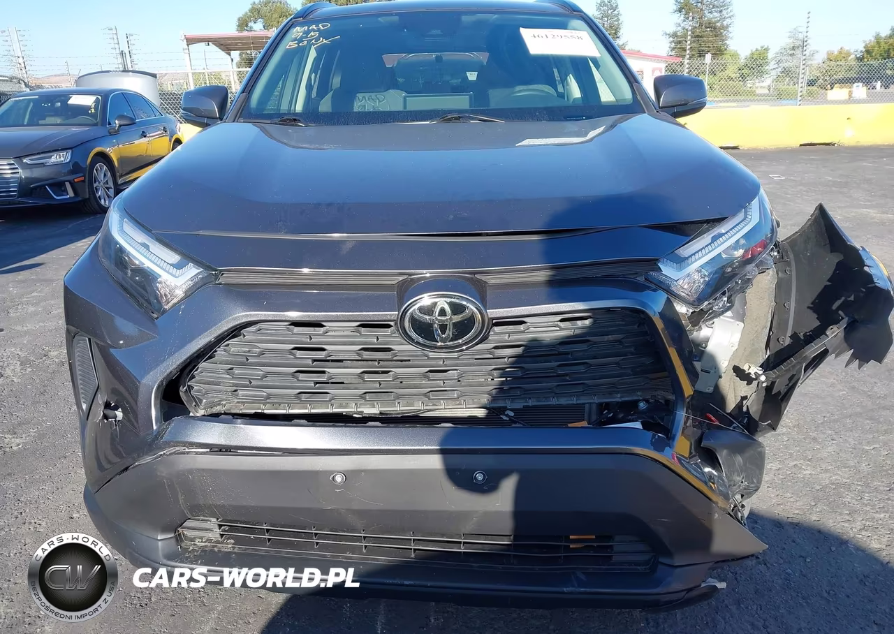 2023 Toyota Rav4 Xle VIN:JTMP1RFV3PJ040676 - 6