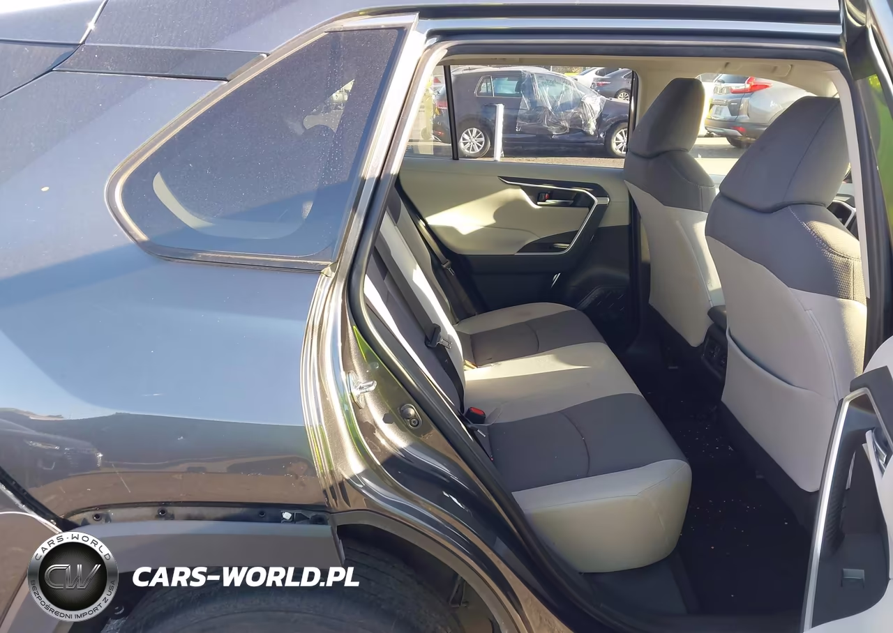 2023 Toyota Rav4 Xle VIN:JTMP1RFV3PJ040676 - 8