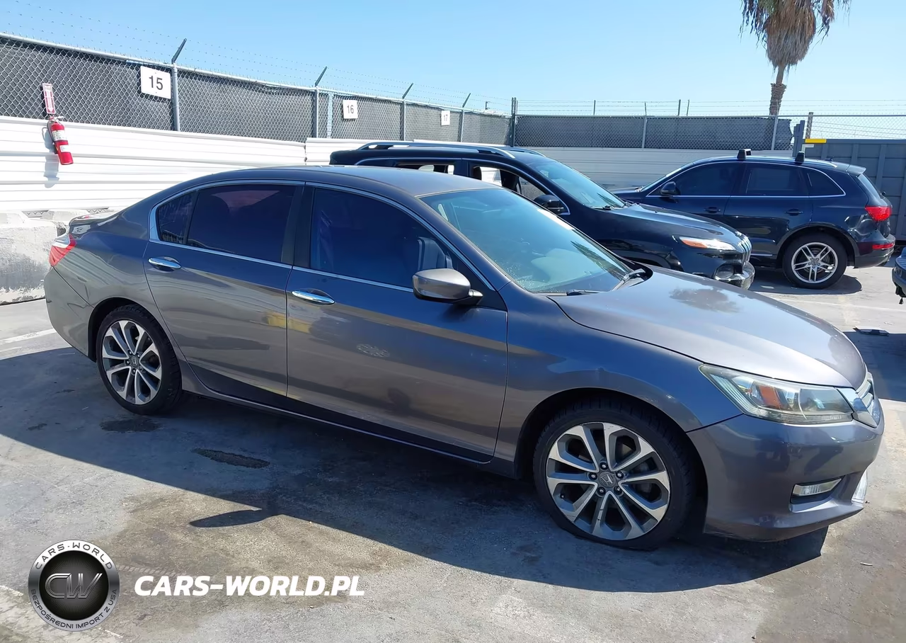 2015 Honda Accord Sport VIN:1HGCR2F54FA125413 - 13