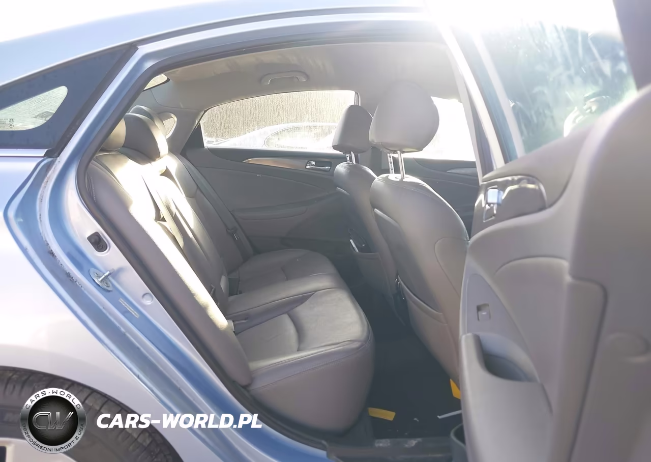 2013 Hyundai Sonata Hybrid VIN:KMHEC4A44DA067069 - 8