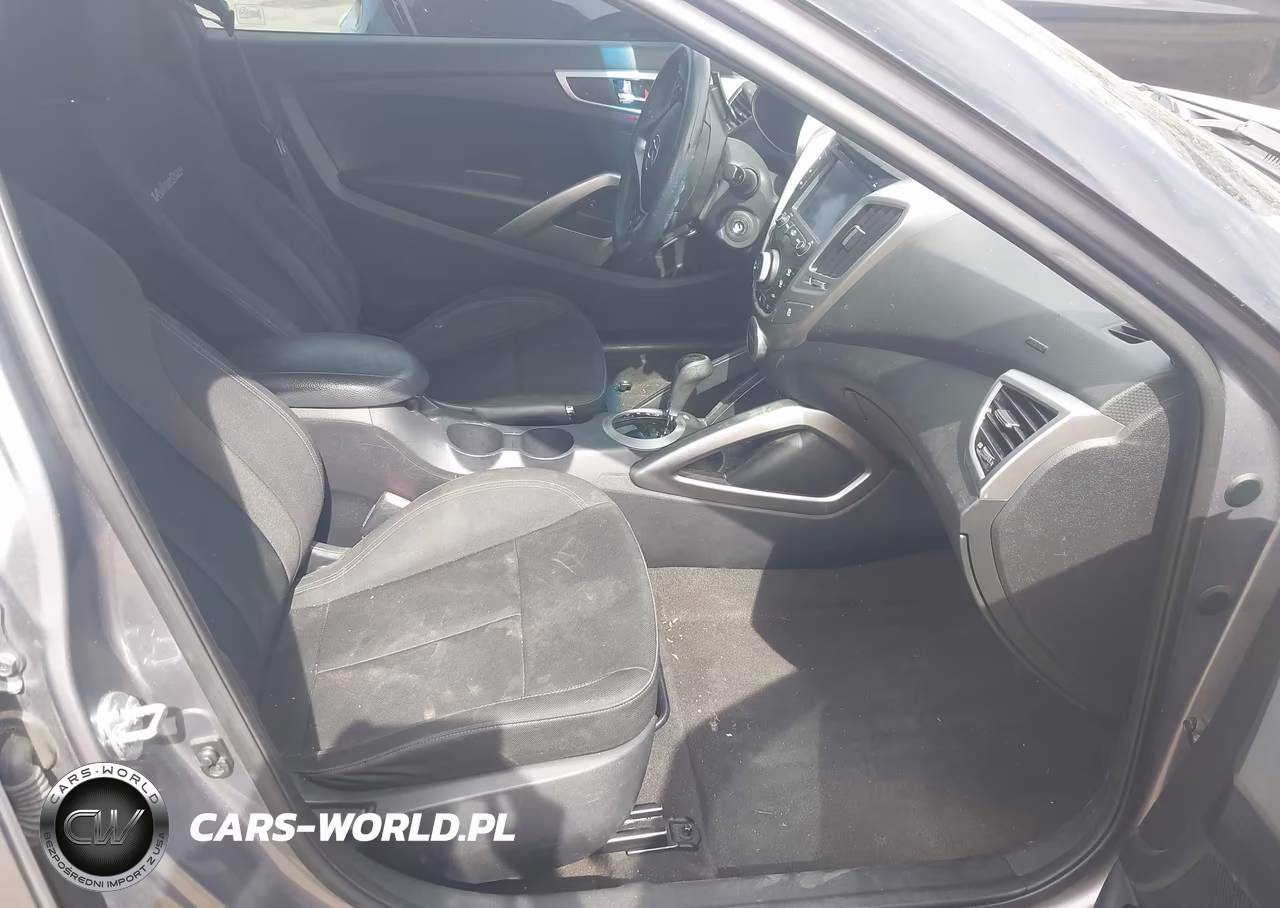 2016 Hyundai Veloster VIN:KMHTC6AD0GU268733 - 5