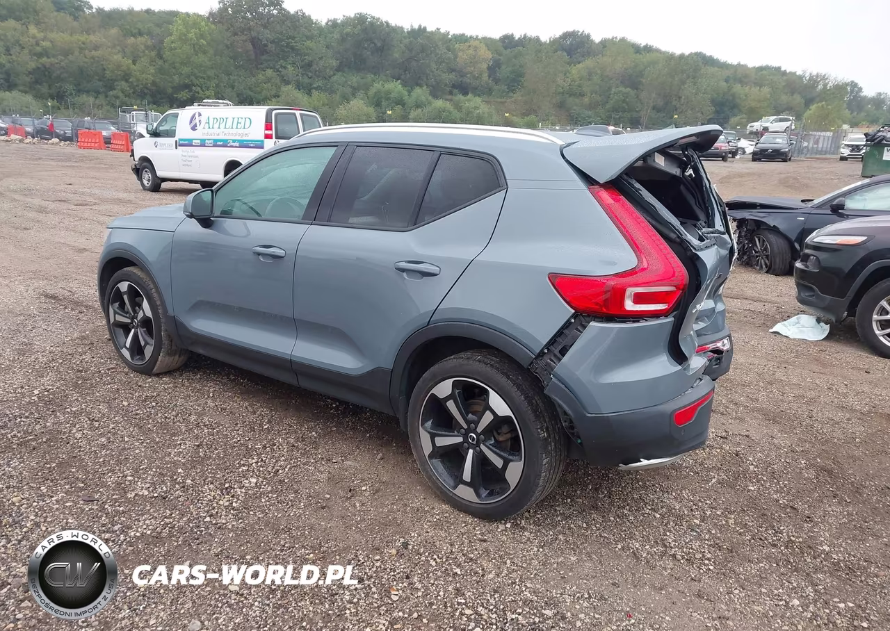 2020 Volvo Xc40 T5 Momentum VIN:YV4162UK0L2303988 - 3