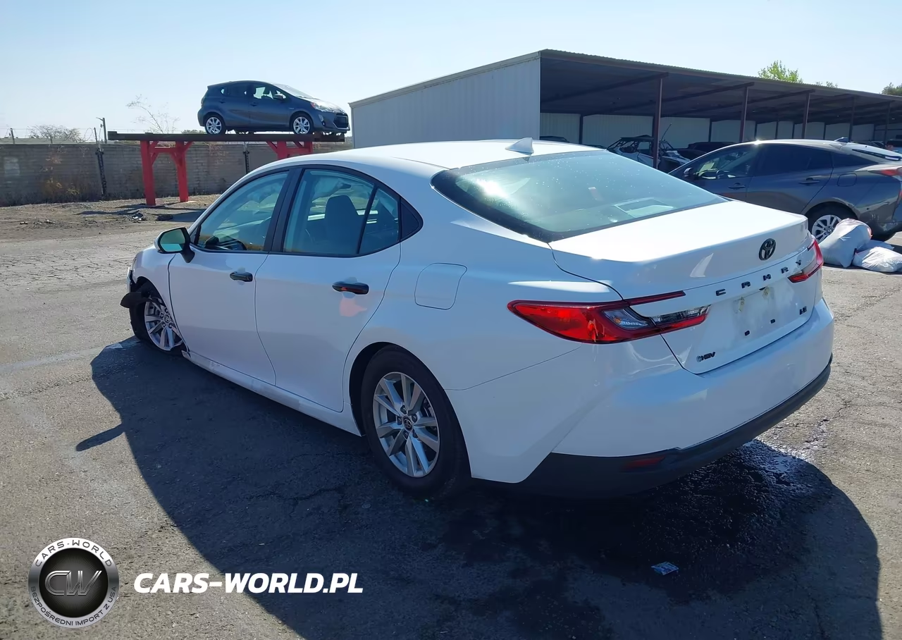 2025 Toyota Camry Le VIN:4T1DAACK7SU639937 - 3