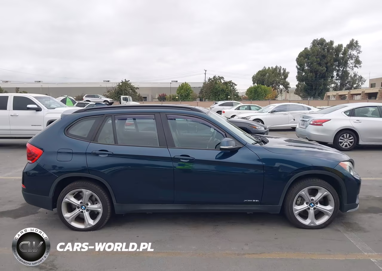 2015 BMW X1 xDrive35I VIN:WBAVM5C58FVV95087 - 13