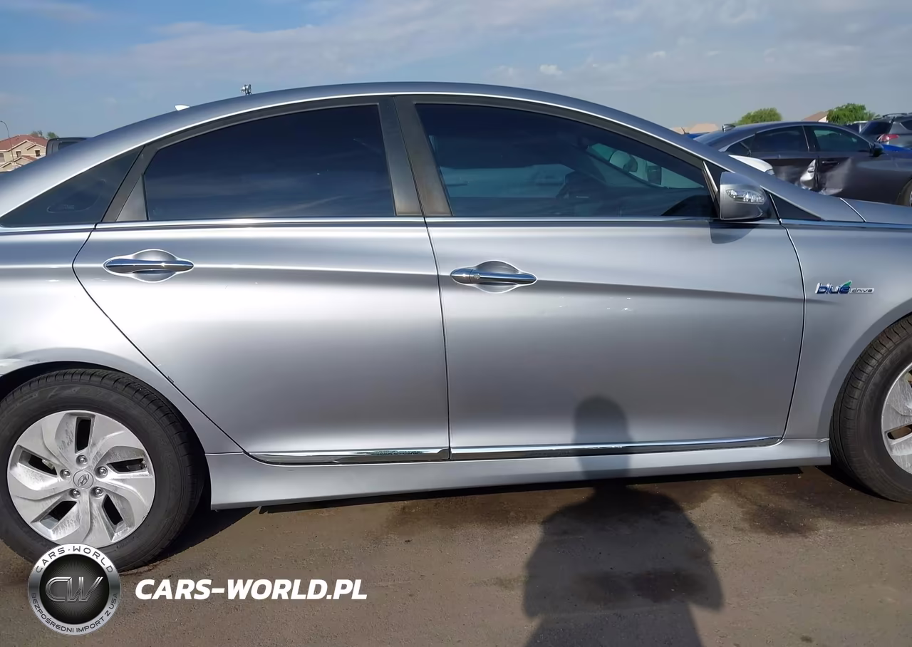 2015 Hyundai Sonata Hybrid VIN:KMHEC4A48FA138227 - 13
