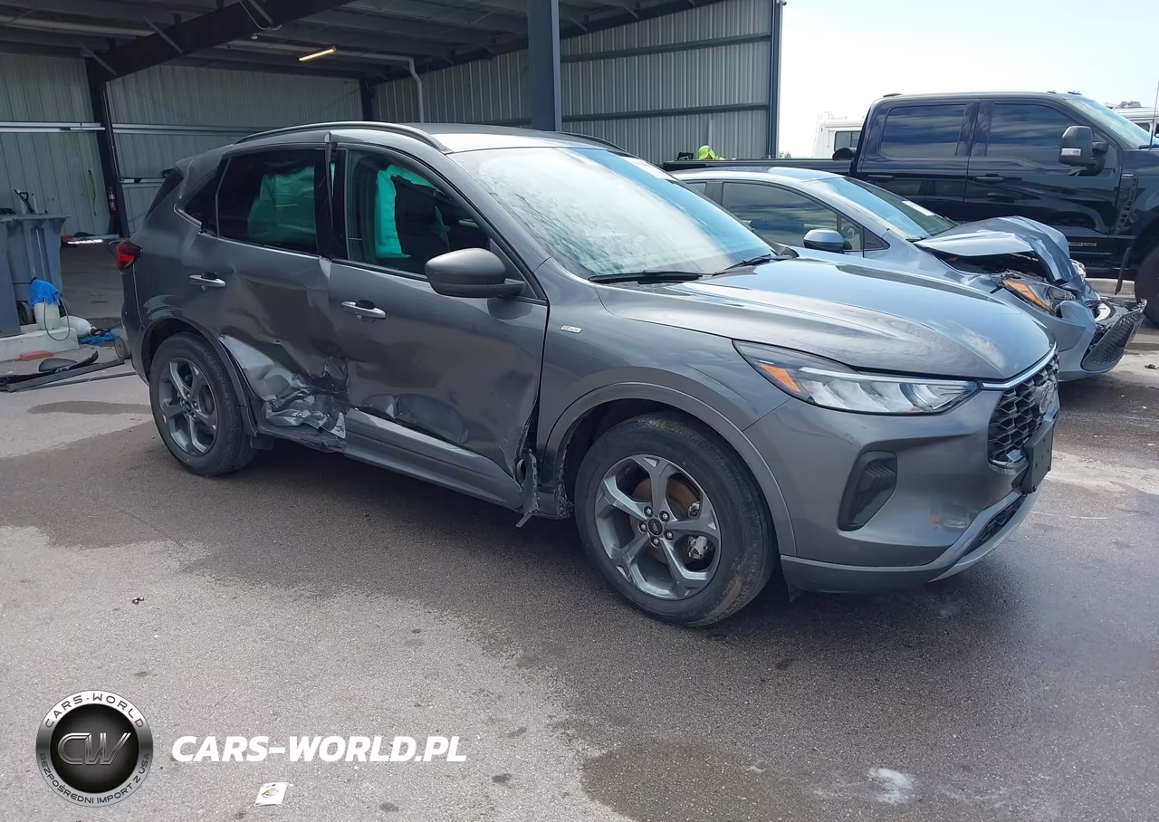 2023 Ford Escape St-Line