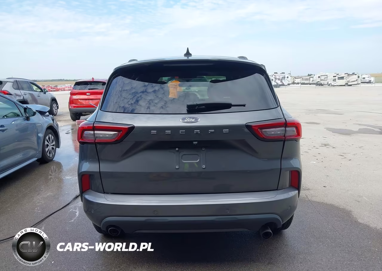 2023 Ford Escape St-Line VIN:1FMCU0MN9PUA88231 - 17