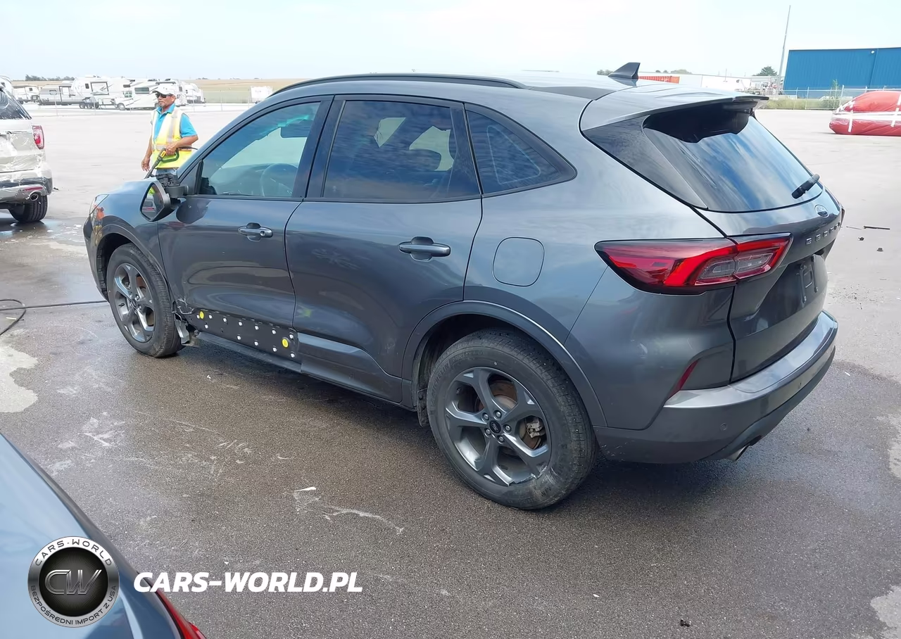 2023 Ford Escape St-Line VIN:1FMCU0MN9PUA88231 - 3