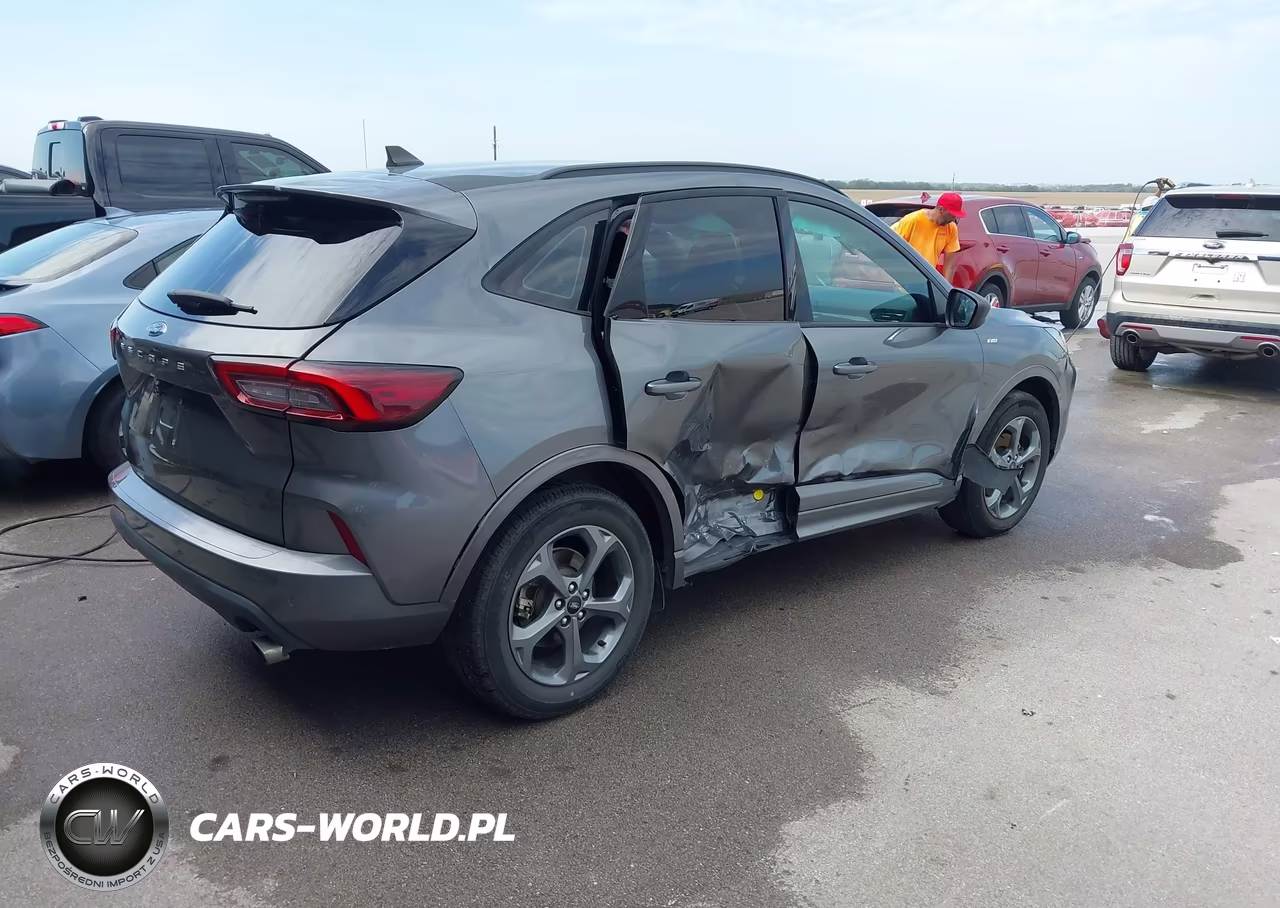2023 Ford Escape St-Line VIN:1FMCU0MN9PUA88231 - 4