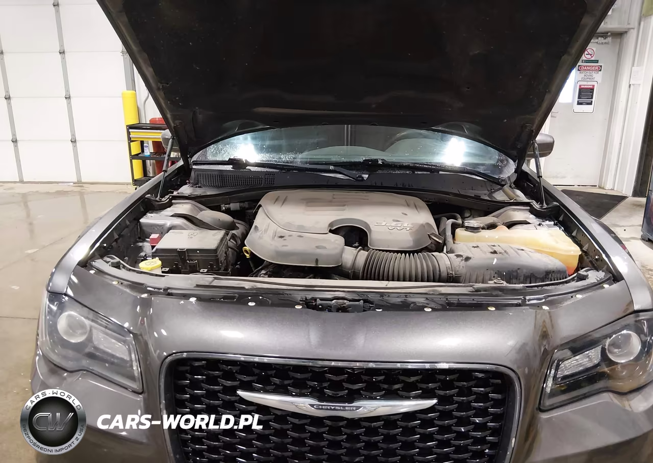2016 Chrysler 300 300S VIN:2C3CCAGG3GH305158 - 10