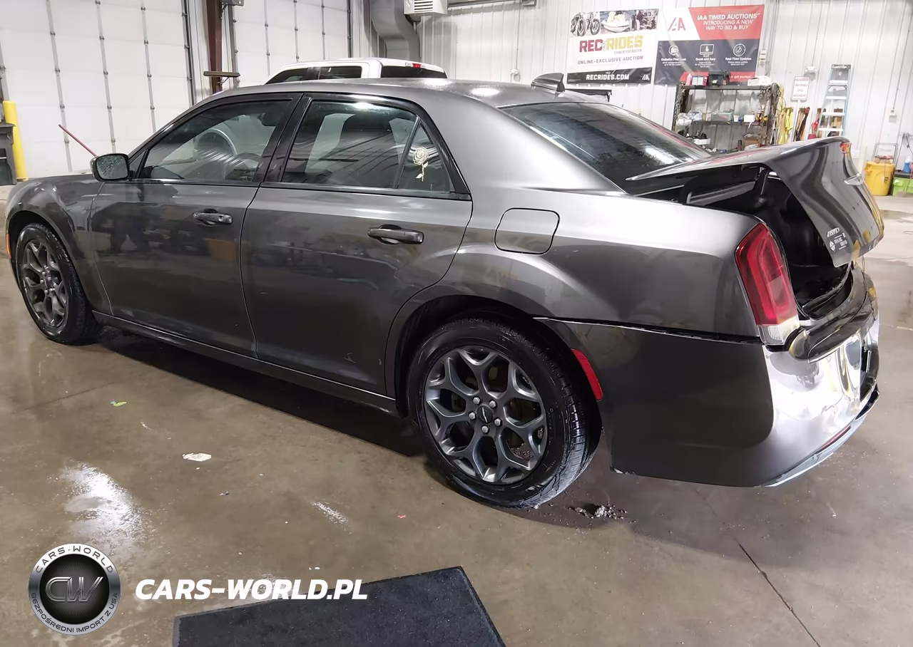 2016 Chrysler 300 300S VIN:2C3CCAGG3GH305158 - 3