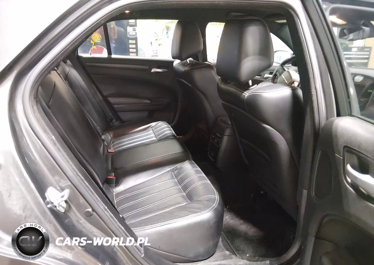 2016 Chrysler 300 300S VIN:2C3CCAGG3GH305158 - 8