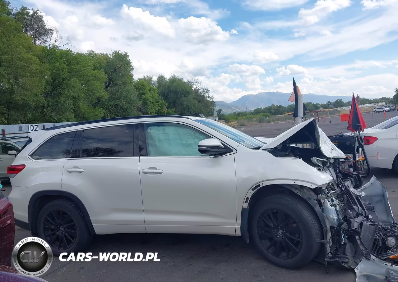 2017 Toyota Highlander Se VIN:5TDJZRFH6HS513984 - 13