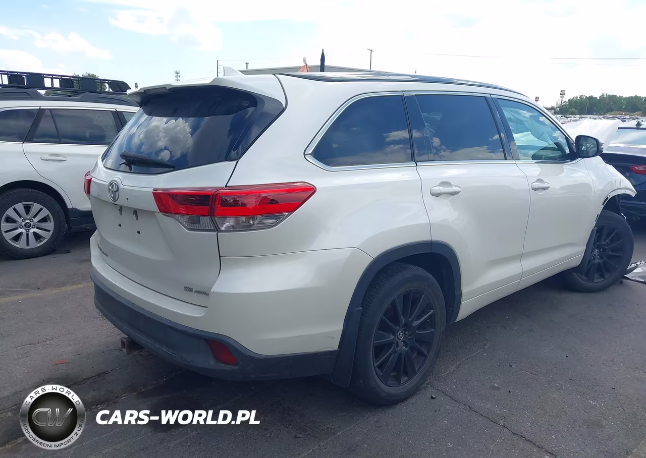 2017 Toyota Highlander Se VIN:5TDJZRFH6HS513984 - 4