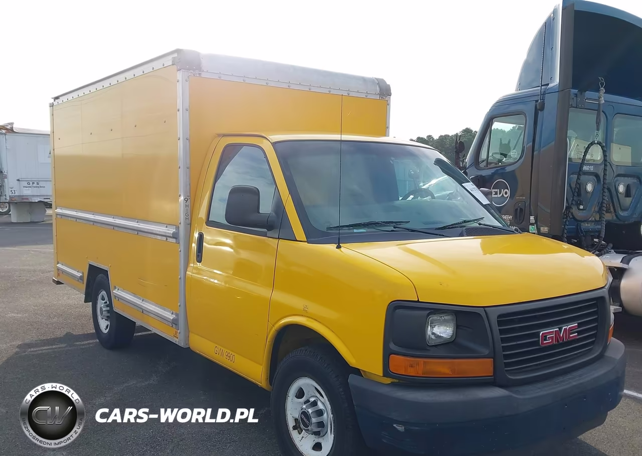 2013 GMC Savana Cutaway 3500