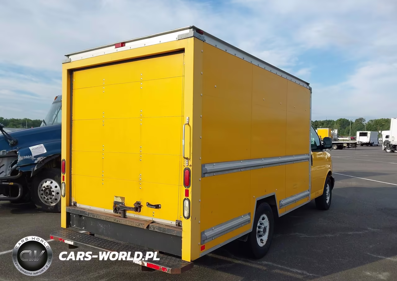 2013 GMC Savana Cutaway 3500 VIN:1GD072CAXD1140578 - 4