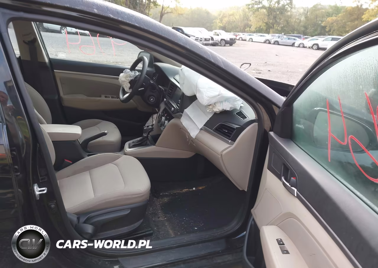 2019 Hyundai Elantra Sel VIN:5NPD84LF4KH428550 - 5