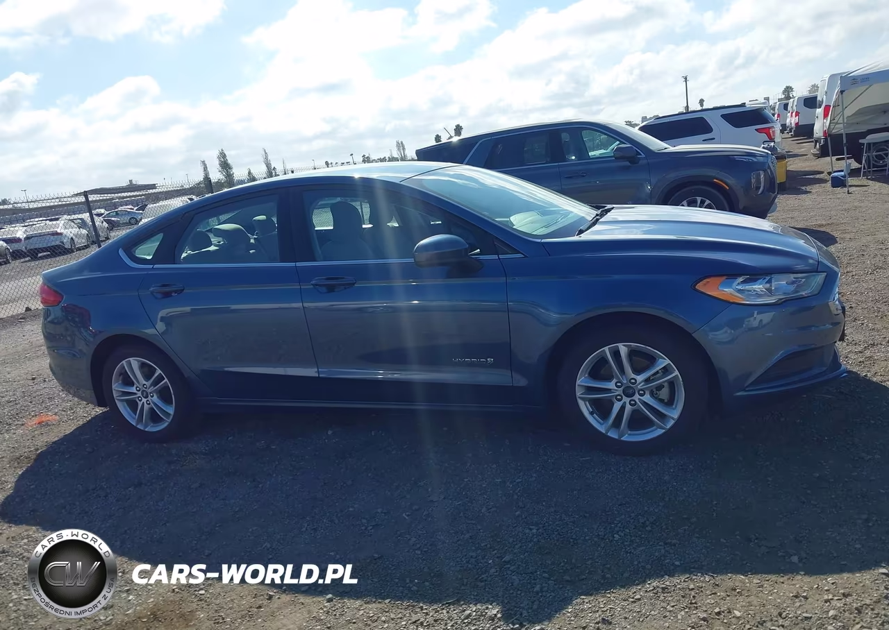 2018 Ford Fusion Hybrid S VIN:3FA6P0UU1JR254553 - 14