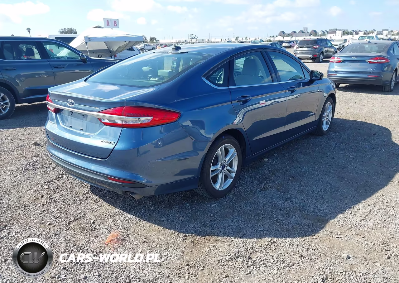 2018 Ford Fusion Hybrid S VIN:3FA6P0UU1JR254553 - 4