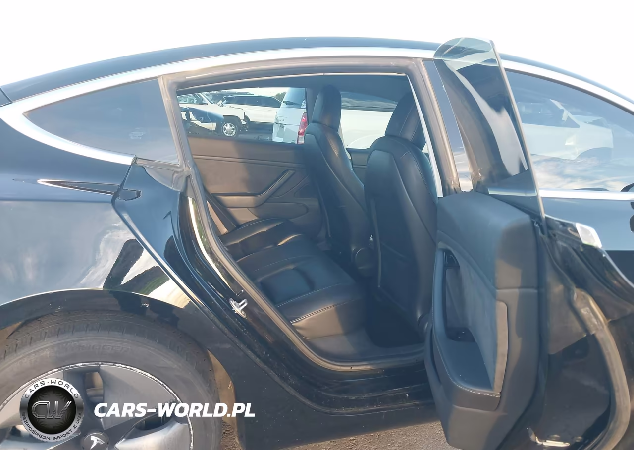 2018 Tesla Model 3 Long Range-Mid Range VIN:5YJ3E1EA2JF044493 - 8