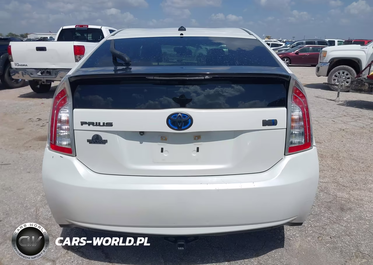 2015 Toyota Prius Four VIN:JTDKN3DUXF1999030 - 16