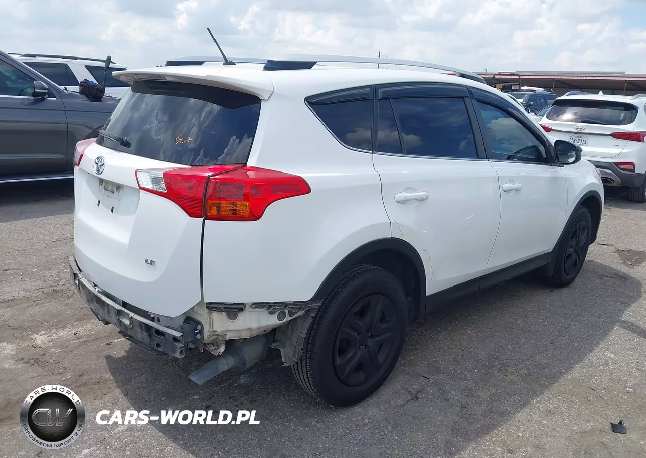2015 Toyota Rav4 Le VIN:JTMZFREVXFD046094 - 4