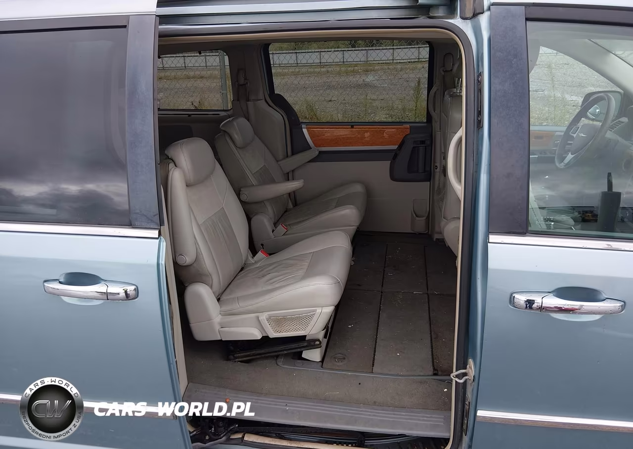 2009 Chrysler Town & Country Limited VIN:2A8HR64XX9R616741 - 8