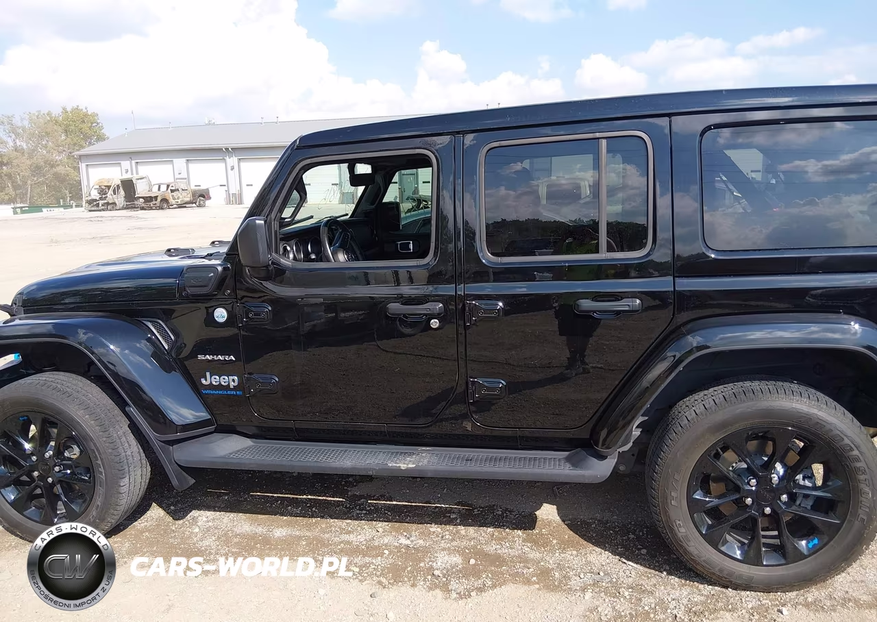 2023 Jeep Wrangler 4Xe Sahara 4X4 VIN:1C4JJXP65PW556610 - 14