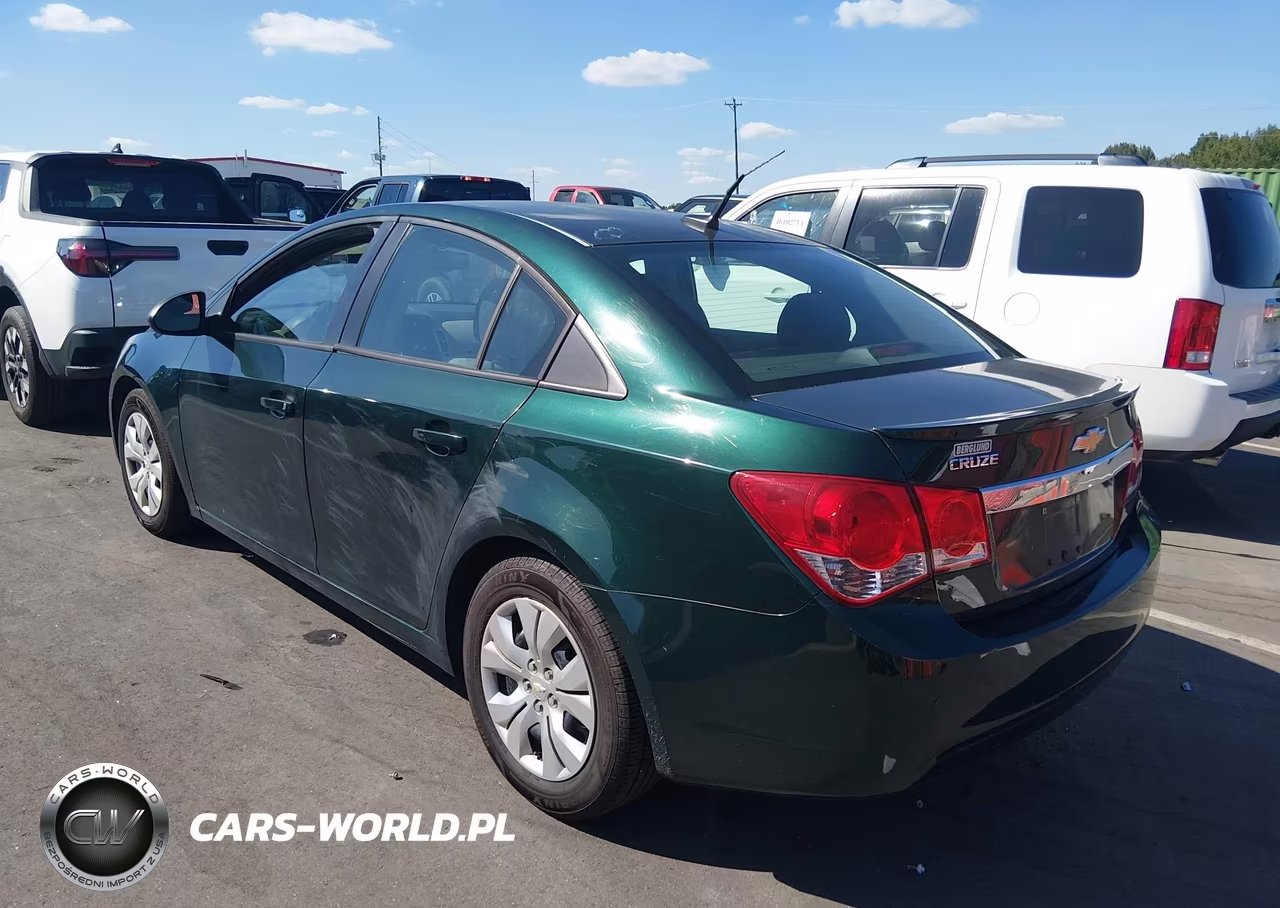 2014 Chevrolet Cruze Ls Auto VIN:1G1PA5SH3E7351715 - 3