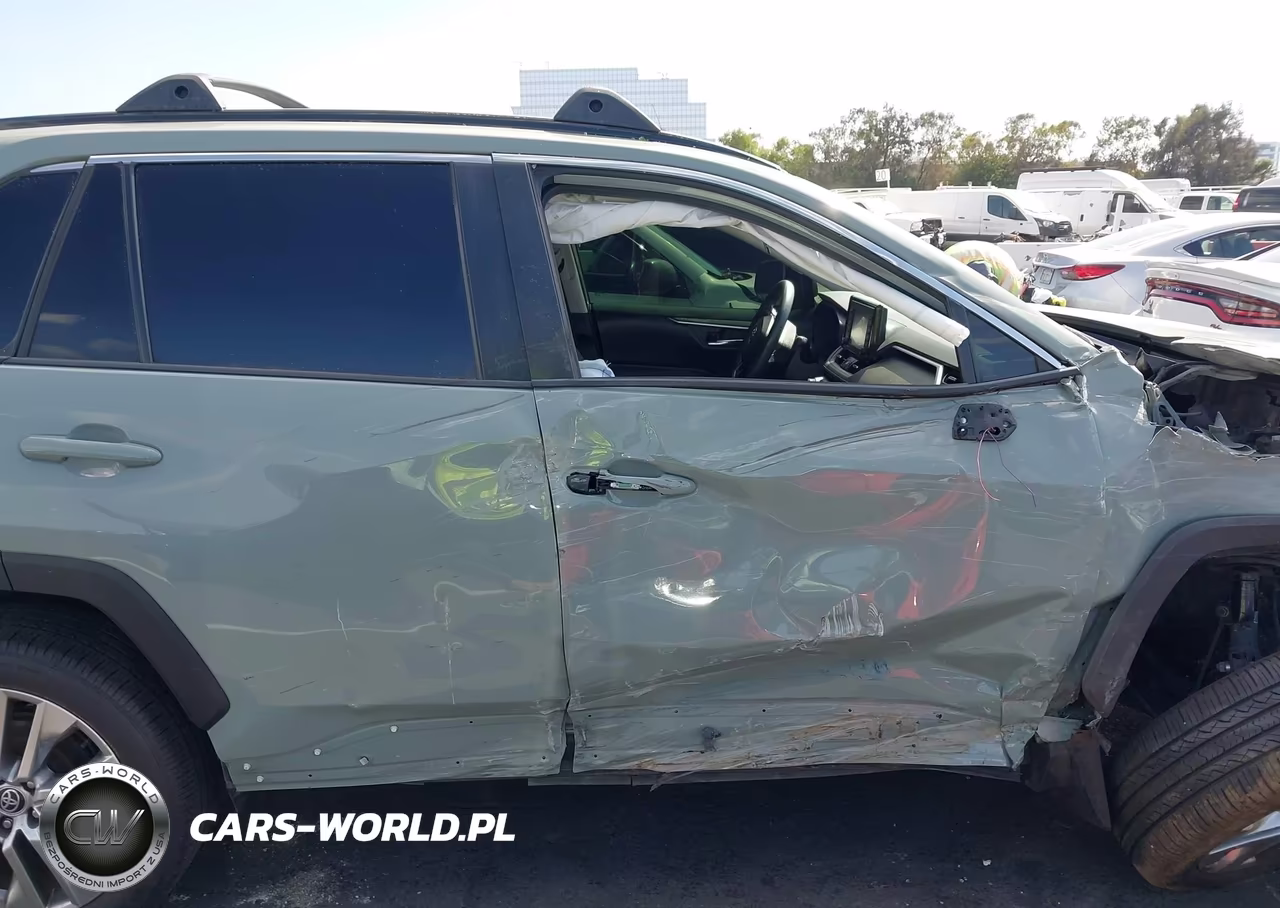 2022 Toyota Rav4 Xle Premium VIN:2T3C1RFV5NW215829 - 13