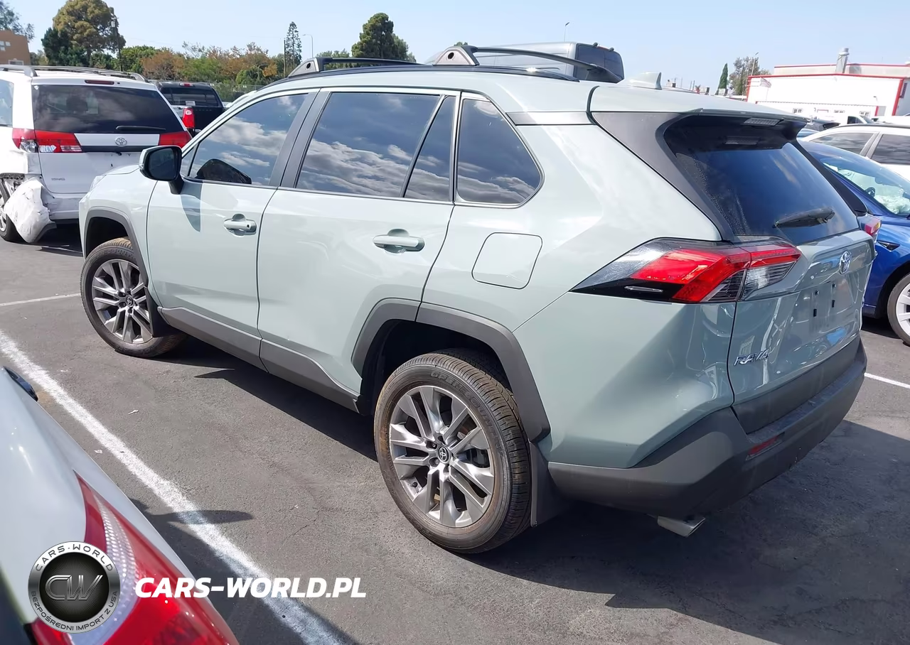 2022 Toyota Rav4 Xle Premium VIN:2T3C1RFV5NW215829 - 3