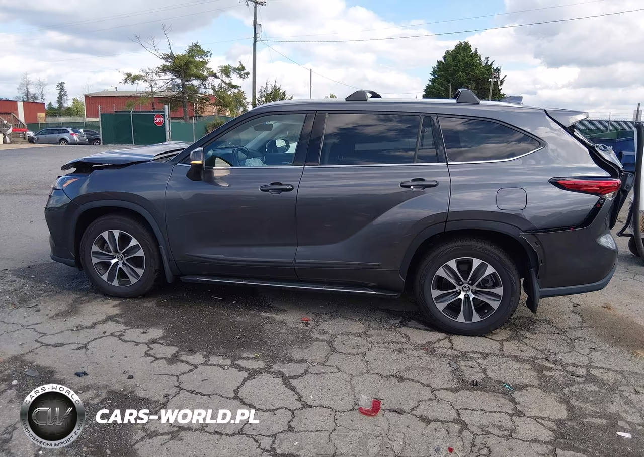 2022 Toyota Highlander Xle VIN:5TDGZRBH4NS227367 - 15