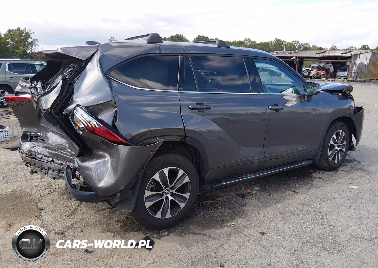 2022 Toyota Highlander Xle VIN:5TDGZRBH4NS227367 - 4