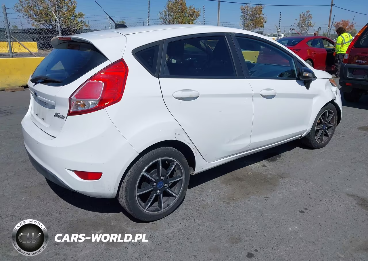 2016 Ford Fiesta Se VIN:3FADP4EJ6GM208273 - 4