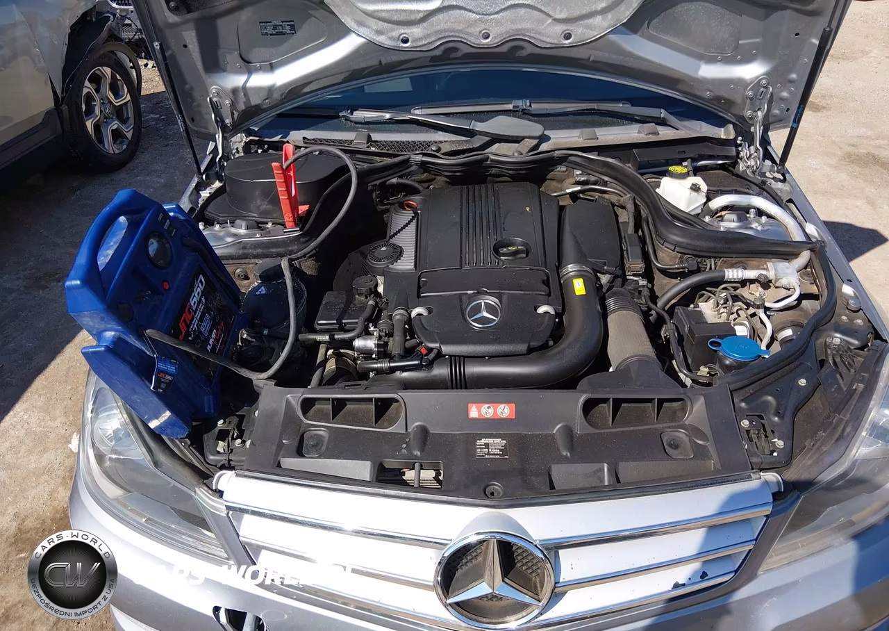 2012 Mercedes-Benz C 250 Sport VIN:WDDGF4HB1CR202457 - 10