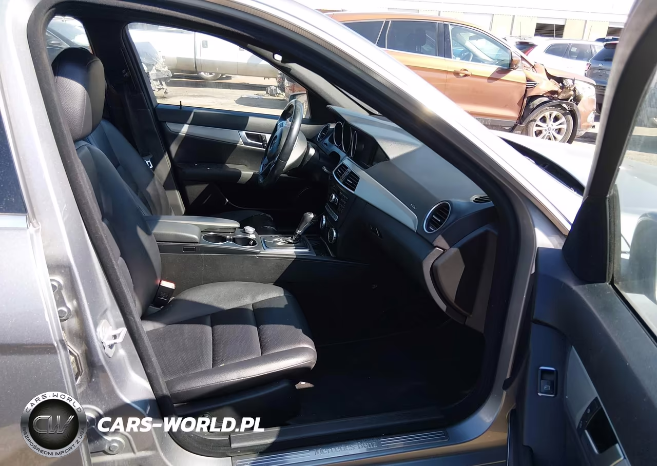 2012 Mercedes-Benz C 250 Sport VIN:WDDGF4HB1CR202457 - 5