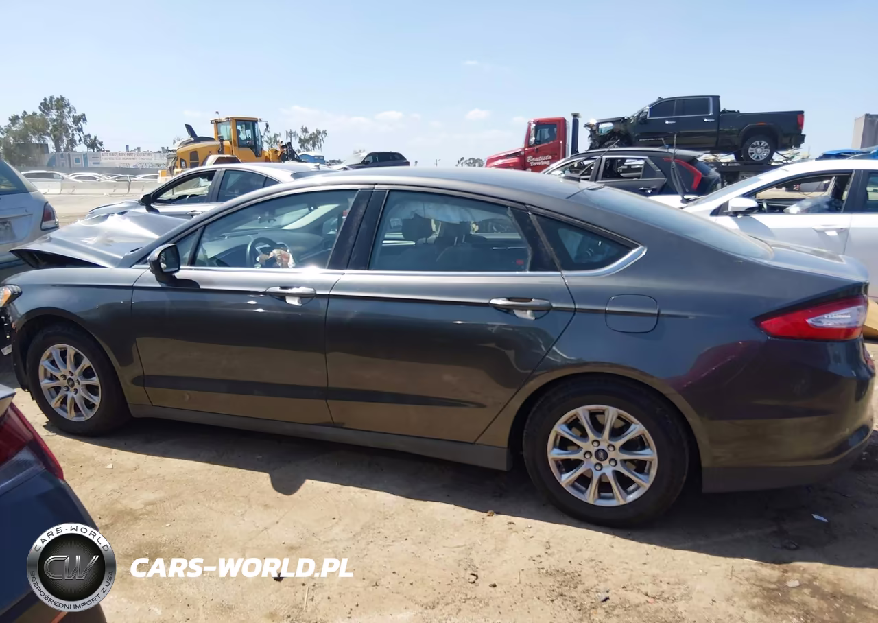 2015 Ford Fusion S VIN:3FA6P0G73FR183336 - 15