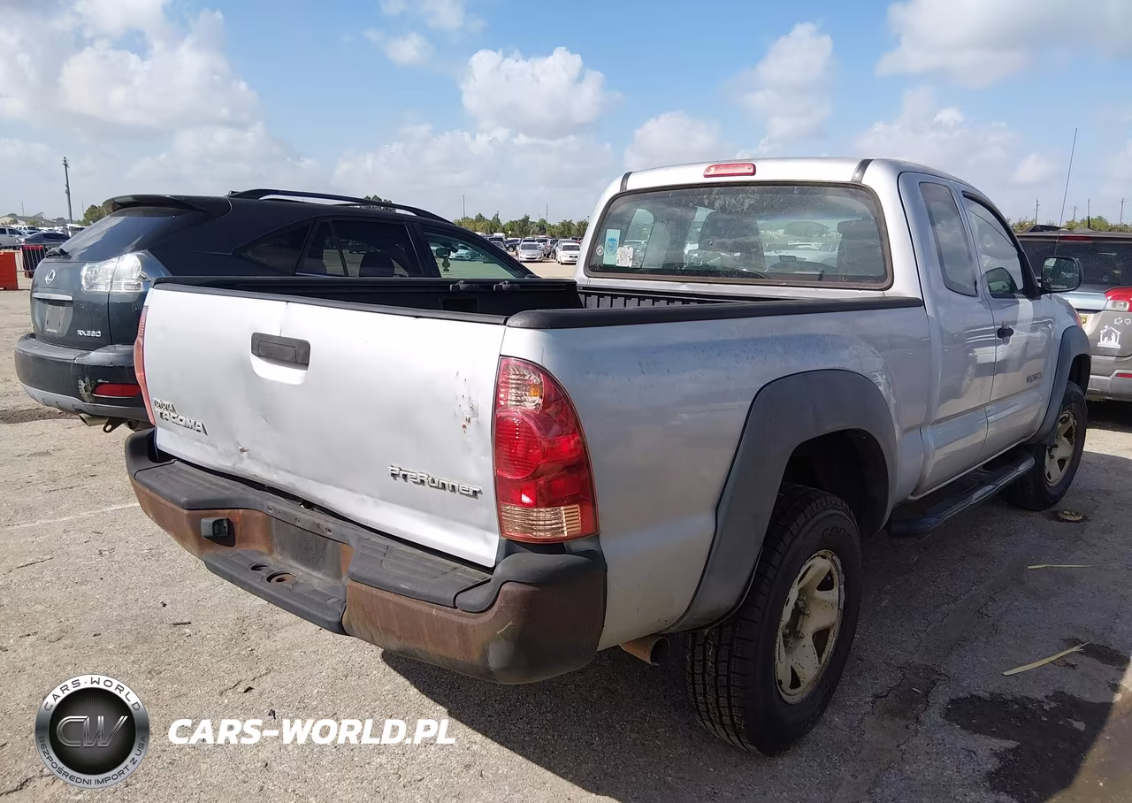 2005 Toyota Tacoma Prerunner VIN:5TETX62N95Z079860 - 4