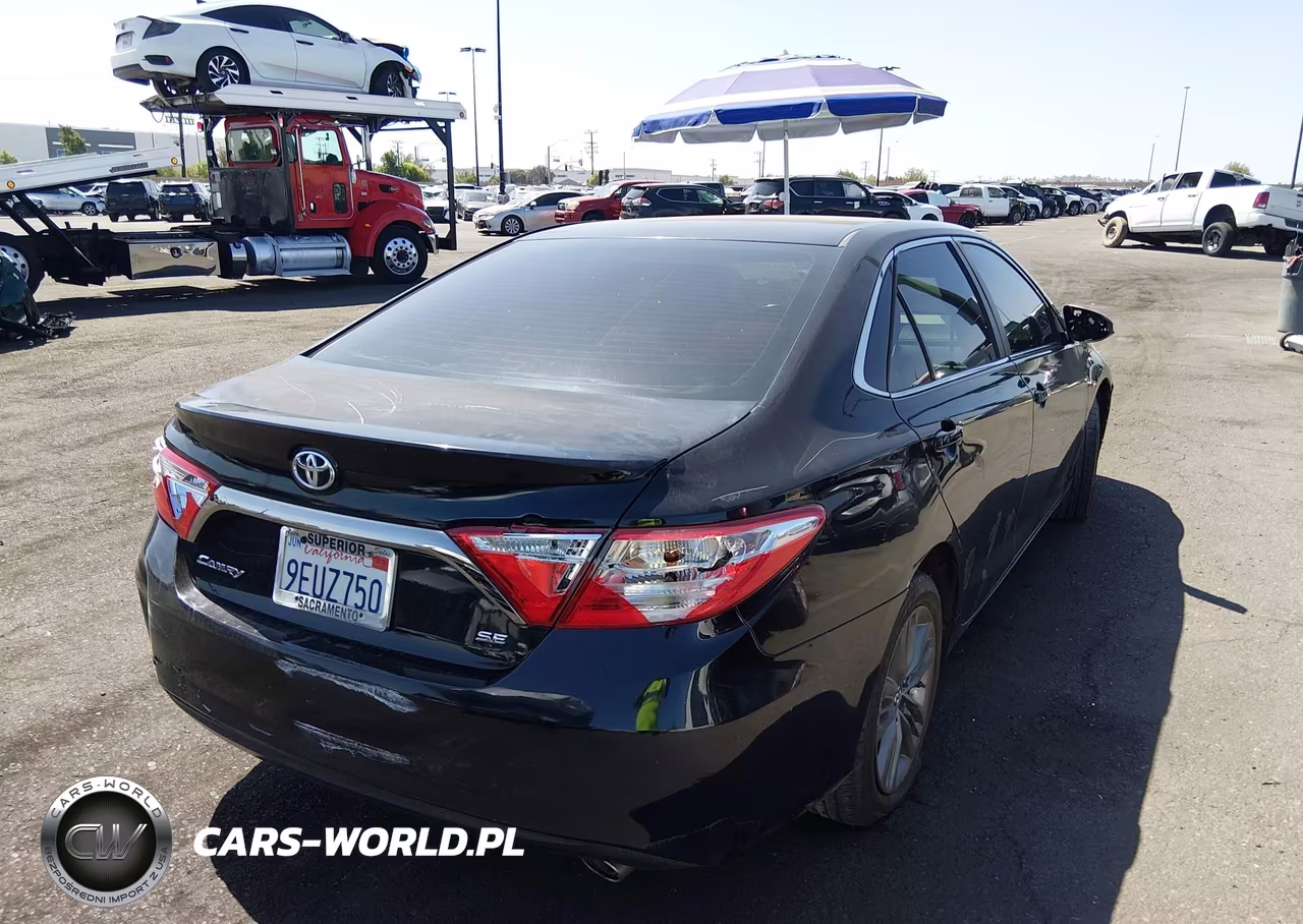 2015 Toyota Camry Se VIN:4T1BF1FK2FU941212 - 4