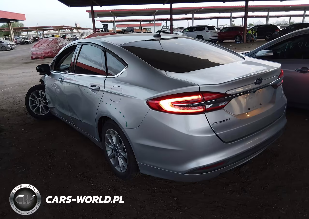 2017 Ford Fusion Se VIN:3FA6P0H7XHR260415 - 3