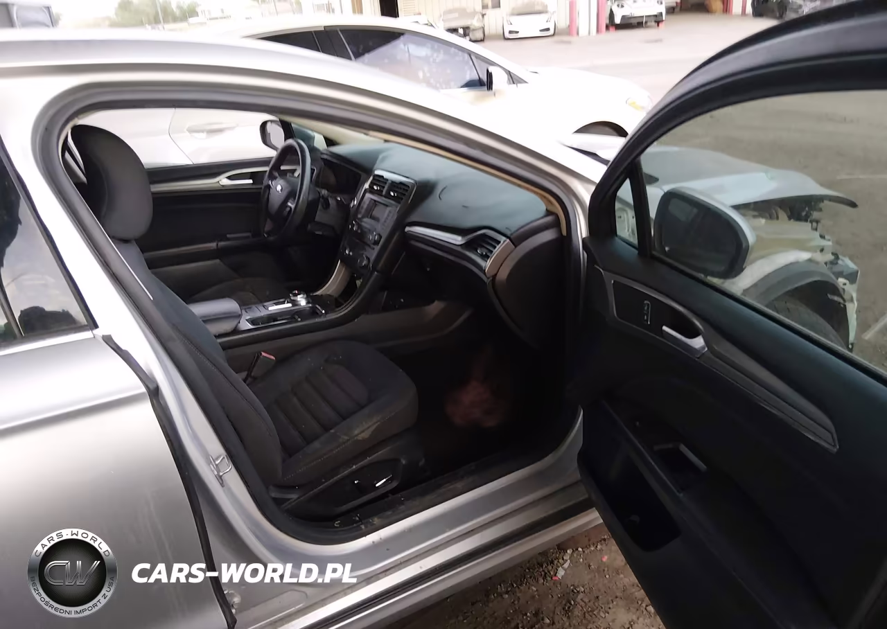 2017 Ford Fusion Se VIN:3FA6P0H7XHR260415 - 5