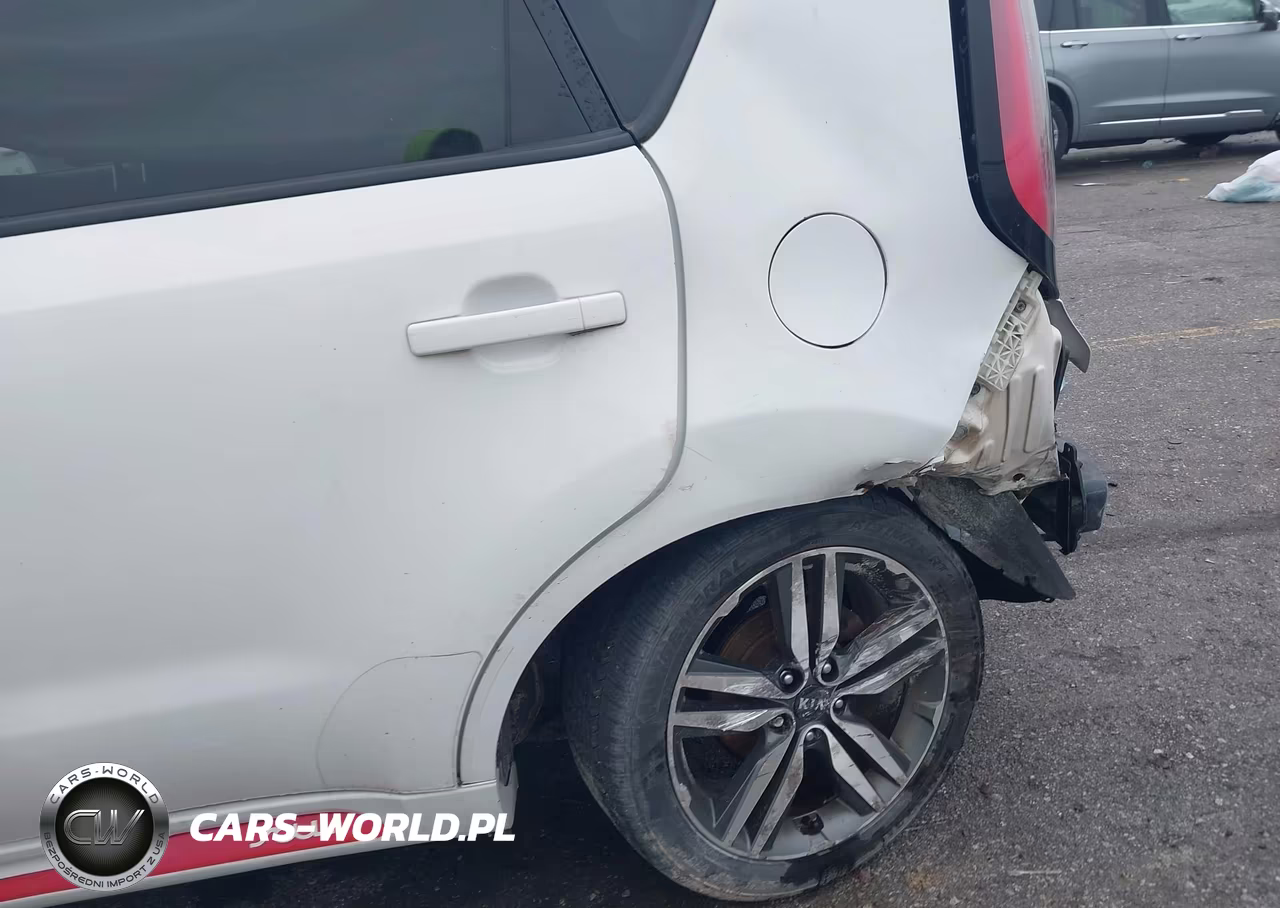 2014 Kia Soul + VIN:KNDJP3A52E7077561 - 6