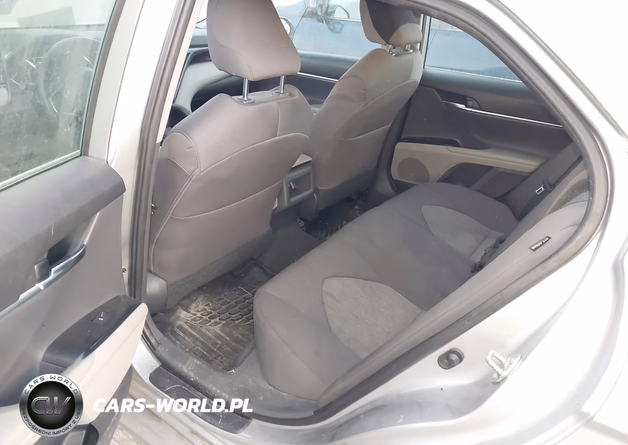 2020 Toyota Camry Le VIN:4T1C11AK2LU975947 - 8